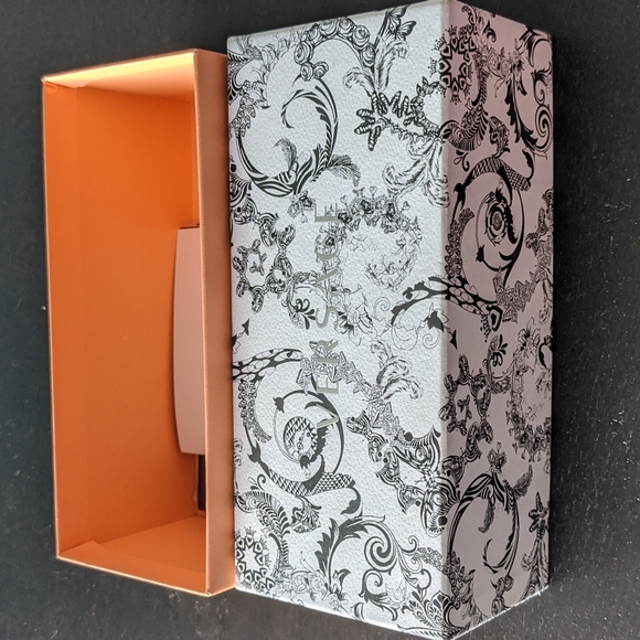 Versace sunglass box - Picture 2 of 2